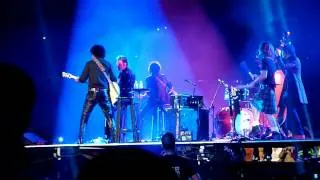 Johnny Hallyday - Joue Pas De Rock'N'Roll Pour Moi Live @ Stade de France, Paris, 2012 HD
