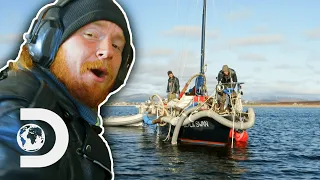 The Black Swan Goes Dredging For The First Time! | Gold Divers