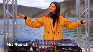 Mia Rudich - Live DJanes.net 4.11.2021 / Progressive House & Melodic Techno DJ Mix