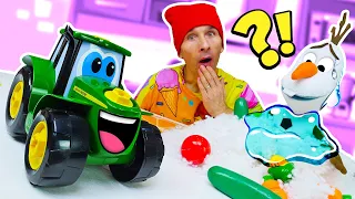Johnny le tracteur, Fred et Elsa construisent une maison pour Olaf. Jeux avec voitures