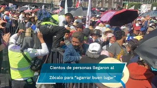 Registran desmayos en la marcha de AMLO, tras espera de 5 horas en el Zócalo