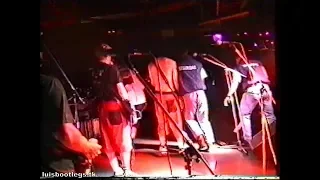 15 NOFX - Johnny Appleseed (Interrupted by fight) (1st cam) 1993-06-23 Avilés, Spain - Quattro rare