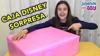 Disney me envía una CAJA SORPRESA con regalos. La abrimos juntos!