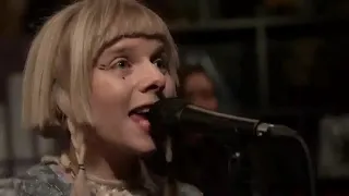 Aurora Live on KEXP Legendado Gentle Earthquakes