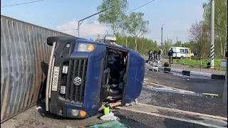 Беларусская маршрутка столкнулась с фурой в Смоленской области, 13 человек в больнице