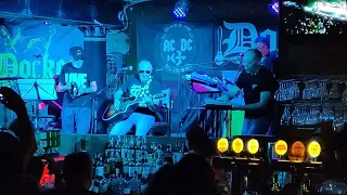 Брати Гадюкіни - Наркомани на городі (live in docker pub)