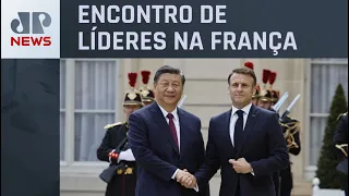 Emmanuel Macron e Xi Jinping debatem guerra na Ucrânia, comércio e economia