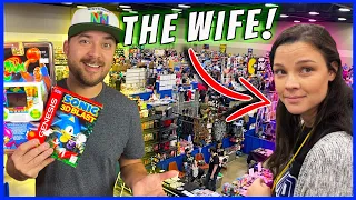 Took MY WIFE Game/Toy hunting for the 1st time! (Retropalooza Convention)