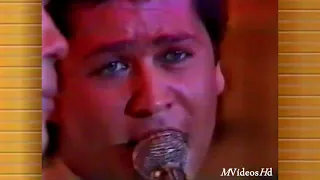 Leandro e Leonardo cantam "Quebra esse gelo" no Clube do Bolinha (1989) INÉDITO