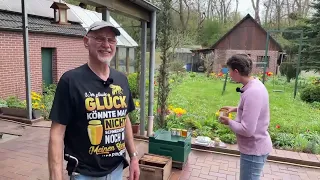 Live von Pias Bienenstand - 22.04.2023 - Besuch bei Helmuth