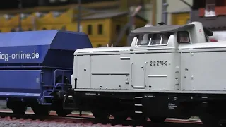 Modelleisenbahn H0 digital. BR 212 mit Selbstentladewagen. Thomas seine Bahn ( Baustelle ) 52.