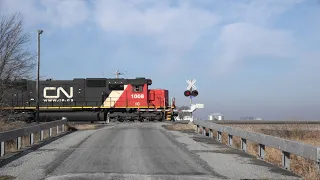 A Little Chaos in Pierson and a Monster Intermodal. Saturday Morning Trains #7. 3/4/23