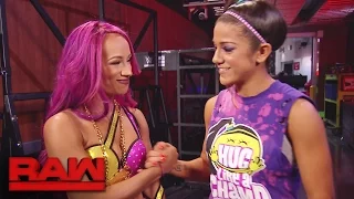 Bayley's got Sasha Banks' back: Raw, Oct. 3, 2016