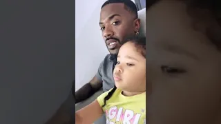 Ray j daughter Melz wasn't having it with HIS SINGING 😂👨‍👧