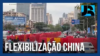 Em meio a protestos, China decide amenizar confinamento provocado pelo coronavírus