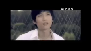 Chen Chu Sheng 陈楚生 - You Mei You Ren Gao Su Ni 有没有人告诉你 with pinyin lyrics and english translation