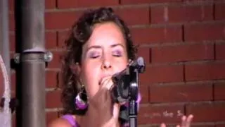 ISABEL SEARA CANTA GUAJIRA.