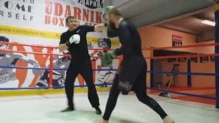 Тренировки ИЗВОР: ударная техника, борьба, спарринги... Занятия в группе с Михаилом Грудевым
