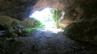 Dentro da gruta de Carpinone