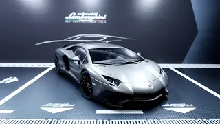 AUTOart Lamborghini Aventador LP750-4 SV 1:18 Scale (Unboxing and Reviewing)