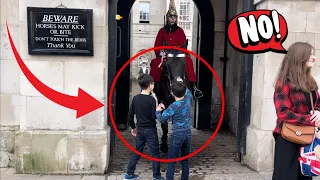 UNSUPERVISED CHILDREN ARE DISRESPECTFUL TOWARDS THE ROYAL KING’S GUARD HORSE!