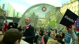 Chaos in Glasgow or someone being pushed?