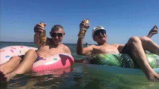 ОТВЕЗ БОМЖЕЙ НА МОРЕ