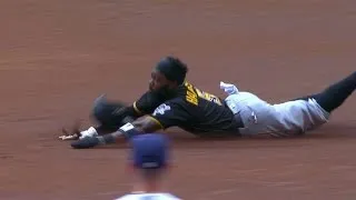 PIT@MIL: Harrison swipes second base in the 1st