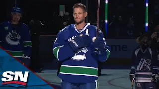 Kevin Bieksa Gets A Standing Ovation And A Unique Gift From The Canucks In His Return To Vancouver