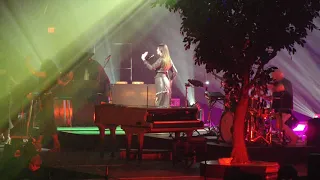 Lana Del Rey: Off to the Races (Live in Nashville, 2019)
