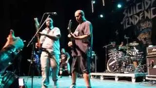 Suicidal Tendencies "War Inside My Head" (Oignies, Le Métaphone, 13/10/2013)