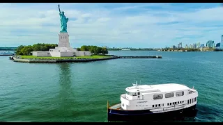 NEW YORK CITY / Boat Cruise on rivers Hudson and East (2009)