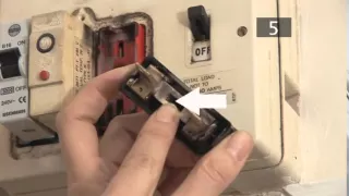 How To Change A Fuse In A Traditional Fuse Box