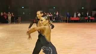 Armen Tsaturyan e Dominika Bergmannova - Honor Dance World Dancesport Championship Latin 2023