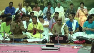 Dhritarashtra Prabhu Singing Hare Krishna Maha Mantra | Namotsava Kirtan Festival 2016