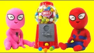 Spiderman Baby Pretend Play with giant candies - Dessin animé français - 스톱모션 요리 Funny videos