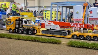 Loading of a heavy crawler crane