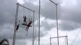 Flying trapeze split catch at club med cancun