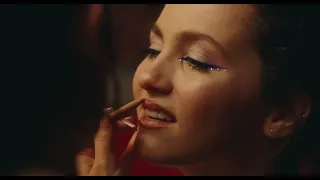 Maddy Puts Makeup On Lexi Euphoria 2x07