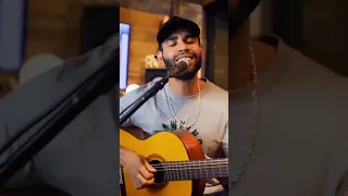 Gusttavo Lima cantando Sem medo de ser feliz acústico ao vivo #shorts #embaixador