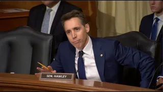 ‘You Are Lying Under Oath': Senator Hawley Slams Archivist Nominee