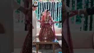 Bridal Look 😊😊 Hania Amir #mujhepyaarhuatha #shorts #wedding #haniaamir #wahajali