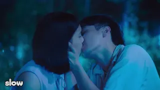 Inhuman Kiss Kissing Scene ( Sapol Assawamunkong and Phantira Pipityakorn )