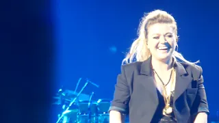 Kelly Clarkson - "Let Me Down" - Chemistry - Las Vegas Engagement