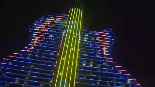 Incredible light show thrills fans at Hard Rock Hotel opening