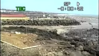 Tsunami at Kanyakumari, Tamil Nadu, India, Boxing Day 2004: video 1