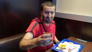 Czerwony Pingwin w McDonald's Spicy McNuggets Nowość