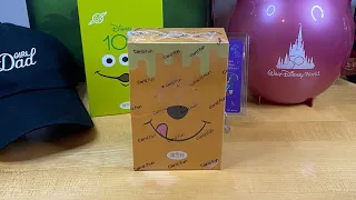 Reviewing a Disney 100 Joyful Lite box with a special guest!! (Interesting 1/1 pulled)