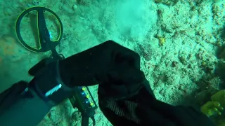 DALLMYD|Metal Detecting in the Ocean for Diamond Rings! Found 3 Rings