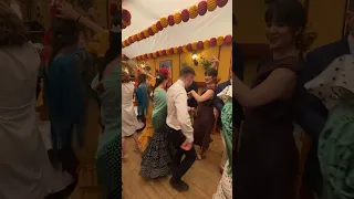 Bailando sevillanas en la Feria de Sevilla